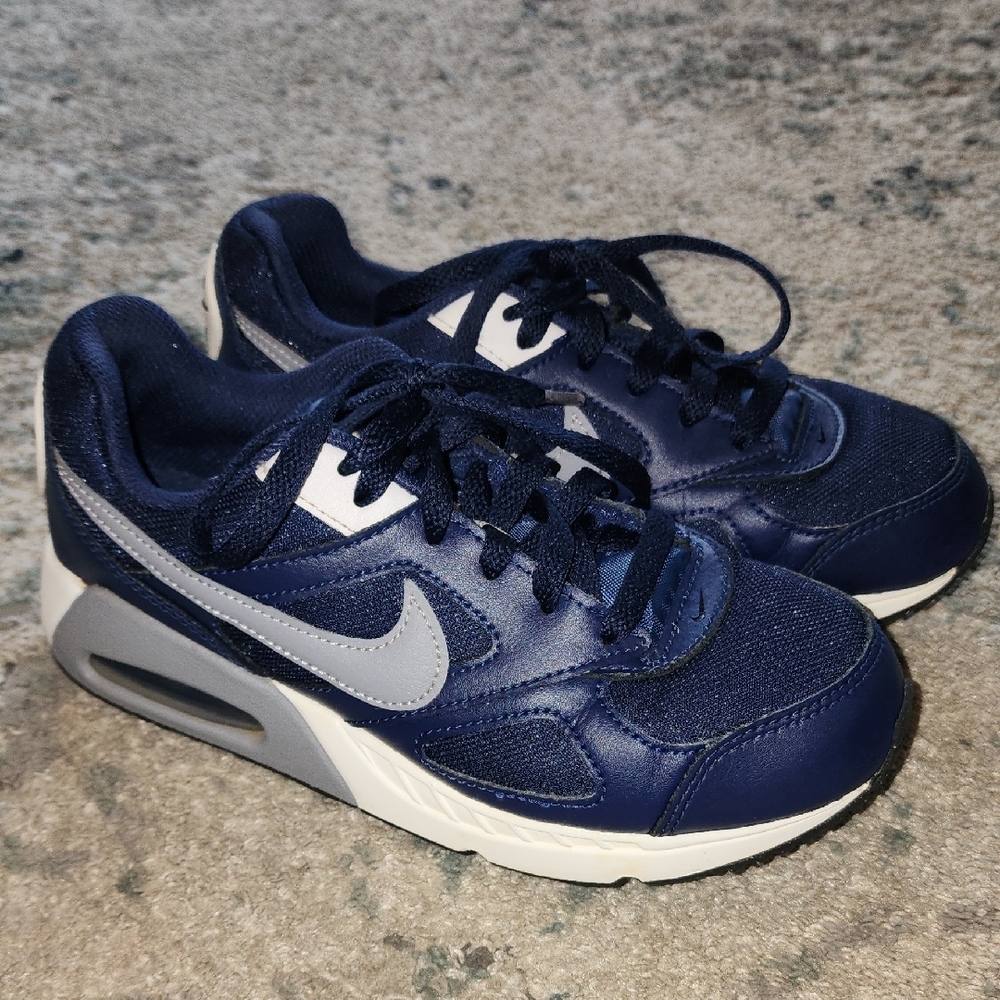 Nike Airmax Blue and Gray Sneakers with Mesh Upper